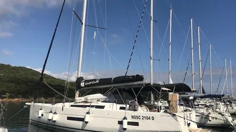 Dufour 530