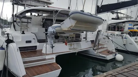 Lagoon 42