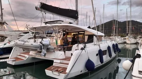 Lagoon 42